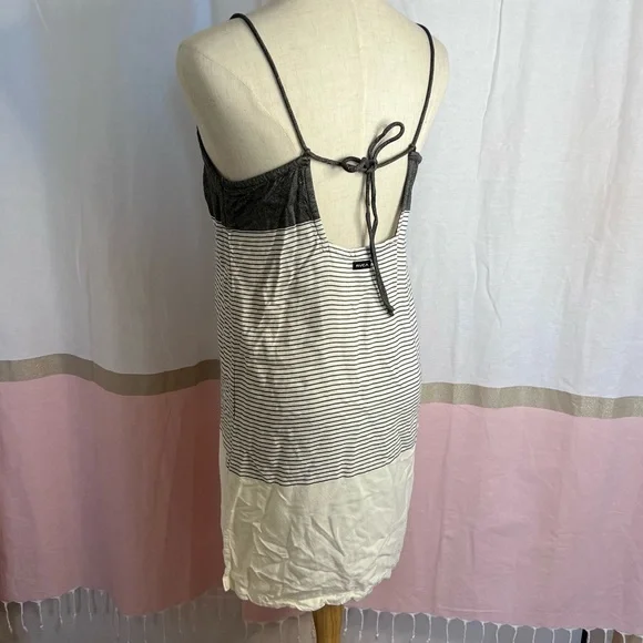 RVCA Gray and White Mini Dress - Picture 4 of 6